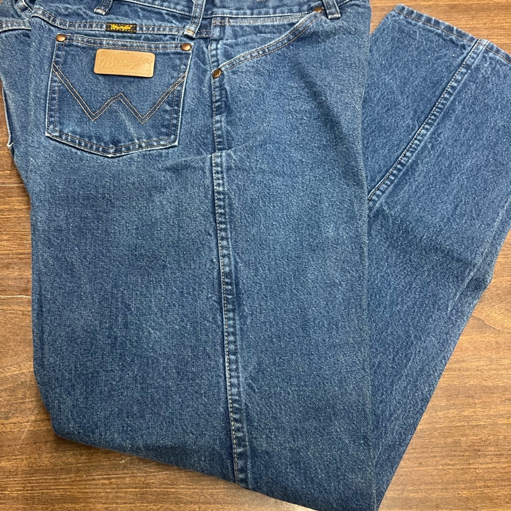 Wrangler Men's Blue Classic Straight Jeans (#34)
